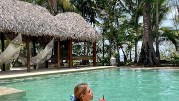 Outdoor pool, free pool cabanas, pool loungers