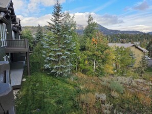 Property grounds - Snowcreek Resort Vacation Rentals 988 Fairway Circle (Mammoth Lakes)