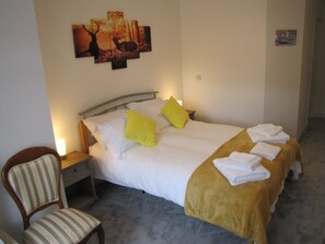 Deluxe Double Room, Ensuite, Courtyard View - Bankhouse B&B (Aberlour)