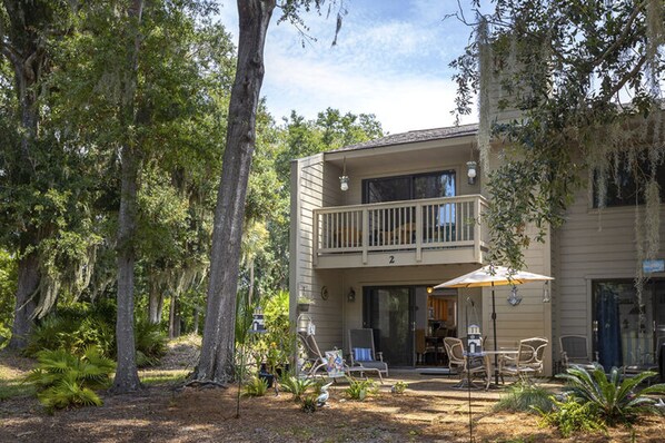 Condo, 2 Bedrooms | Exterior