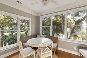 House, 4 Bedrooms | Dining