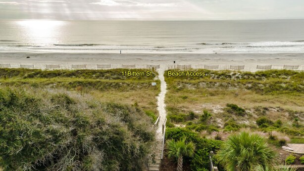 Beach - Emerald Escape by Five Star Properties (Hilton Head Island)