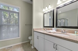 Bathroom - Emerald Escape by Five Star Properties (Hilton Head Island)
