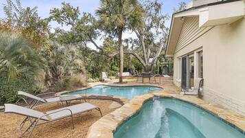 House, 6 Bedrooms | Pool | Outdoor pool