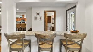 Hus - 6 sovrum | Eget kök