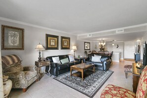 Condo, 2 Bedrooms | Living room | Flat-screen TV - Vista Verde by Five Star Properties (Hilton Head Island)