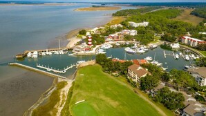 House, 5 Bedrooms | Exterior - Su Casa by Five Star Properties (Hilton Head Island)