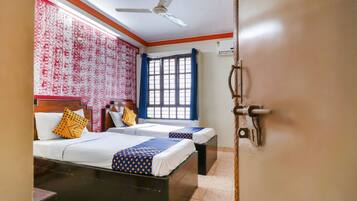 Classic Room | 1 bedroom, bed sheets