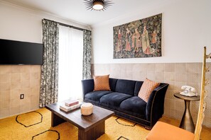 Capone Suite | Living area