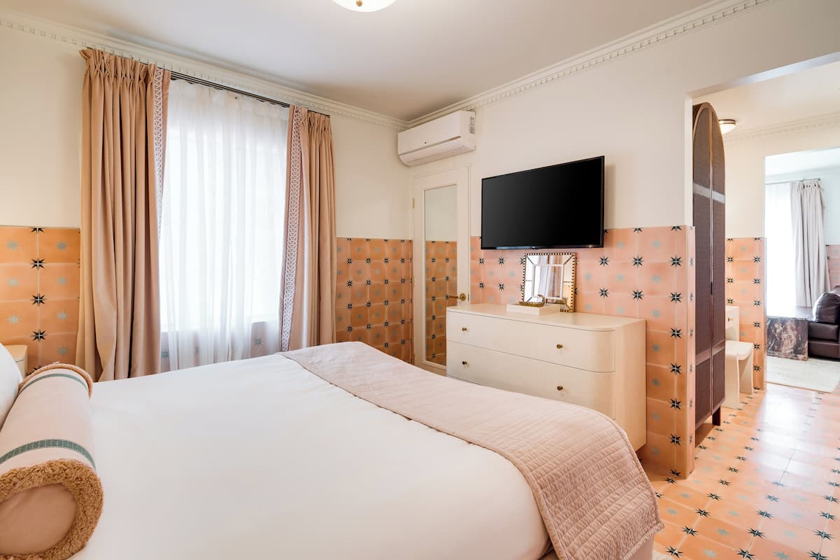 Suite (Louise) | Biancheria da letto di alta qualità, minibar, una cassaforte in camera