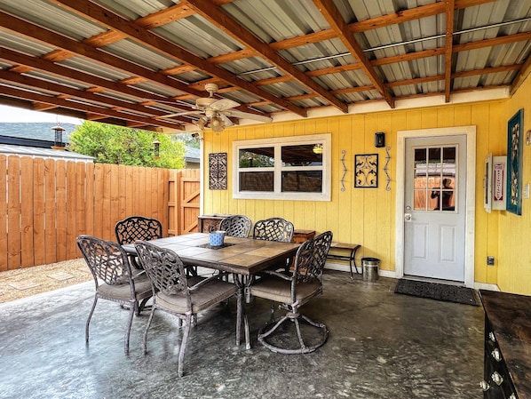 Outdoor dining