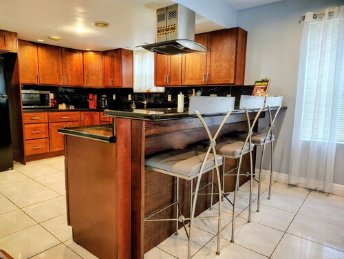 Charmed New Orleans Lakeview Neighborhood Living