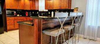 Charmed New Orleans Lakeview Neighborhood Living