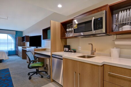Home2 Suites by Hilton Orlando at Flamingo Crossings - Image 23
