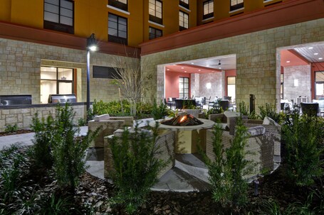 Home2 Suites by Hilton Orlando at Flamingo Crossings - Image 44
