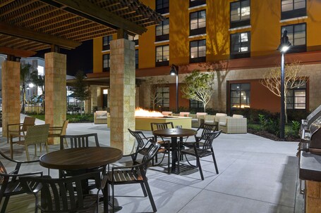 Home2 Suites by Hilton Orlando at Flamingo Crossings - Image 14