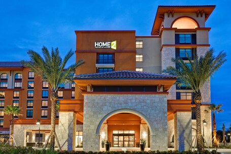 Home2 Suites by Hilton Orlando at Flamingo Crossings - Image 4