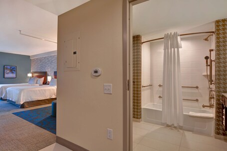 Home2 Suites by Hilton Orlando at Flamingo Crossings - Image 40