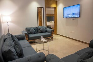 43-Zoll-LED-Fernseher mit Satellitenempfang, Fernseher
