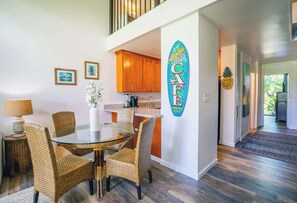 Dining - Immaculate Maintained TBay Condo (Kahuku)