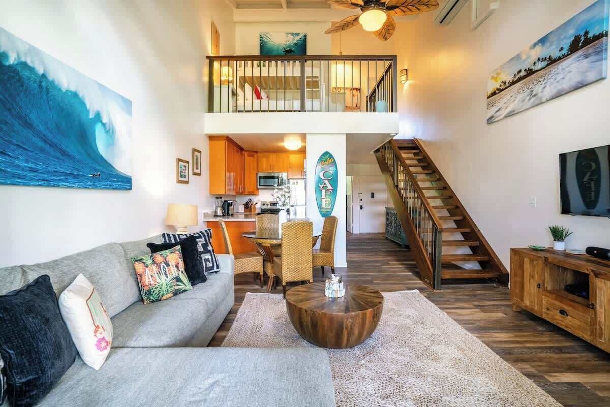 Smart TV, fireplace, stereo, offices