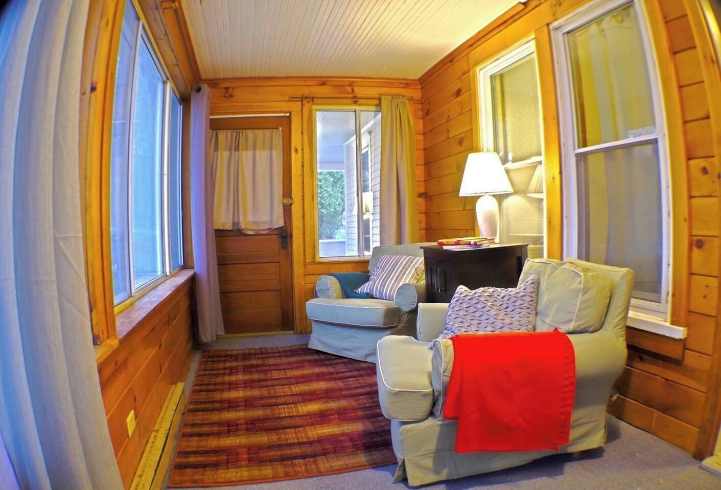 Porch & Peak | 5br Village Farmhouse In The White Mountains - Littleton, NH