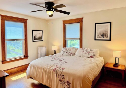 Porch & Peak | 5BR Village Farmhouse in the White Mountains