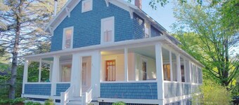 The Craftsman Farmhouse with Modern Flair