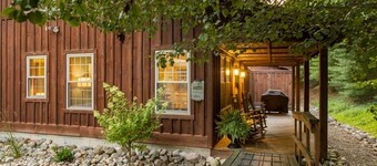 Canadian Hemlock . Trailside Lodging