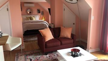 1 bedroom, desk, iron/ironing board, free WiFi