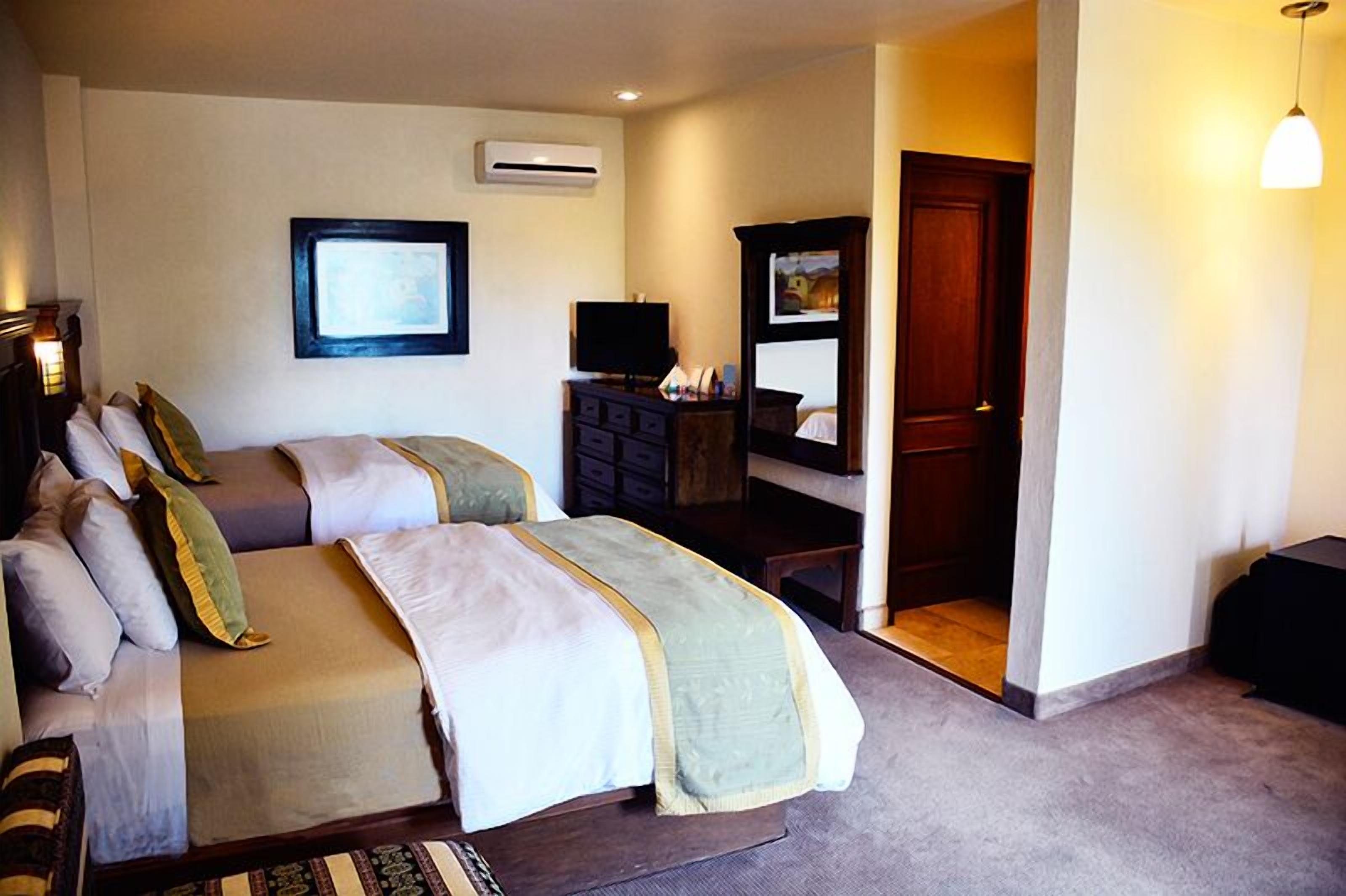 junior suite, 2 double beds | minibar, in-room safe, individually decorated, individually furnished