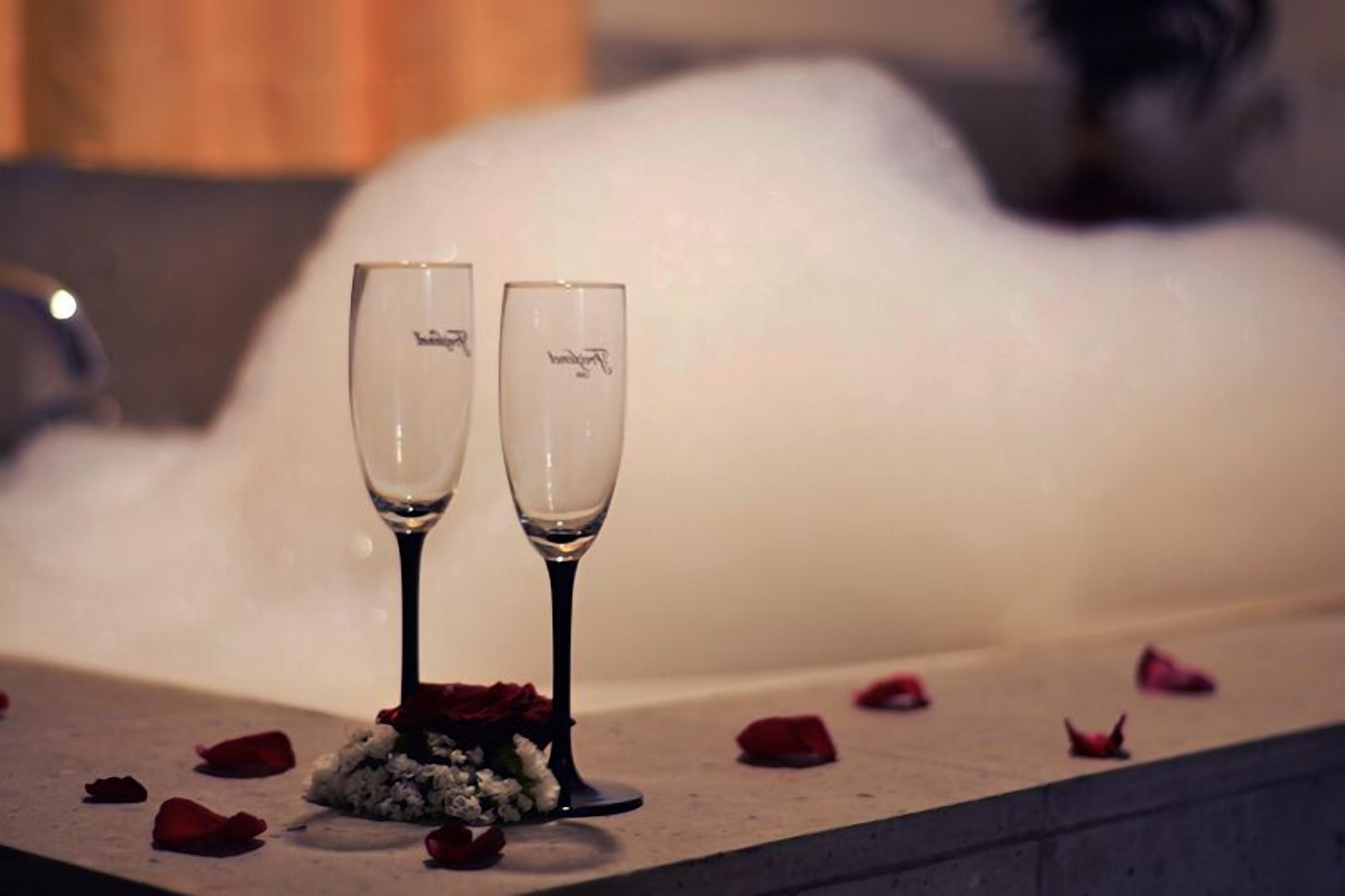 master suite | jetted bathtub