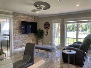 Interior - BEST location in Biltmore.Golf-mounting views! Private.New appliances & Bedroom! (Phoenix)