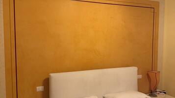 3 chambres, fer et planche Ă repasser, Wi-Fi, draps fournis