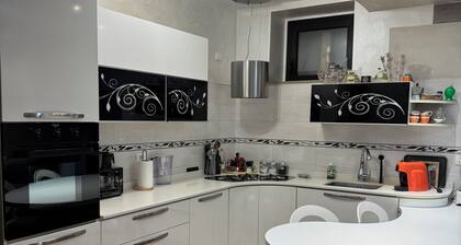 House with private pool x families and companies