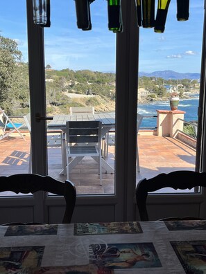 تناول الطعام