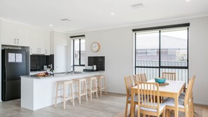 Microwave, oven, dishwasher, coffee/tea maker