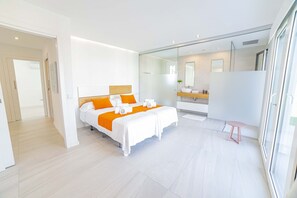 3 chambres, fer et planche à repasser, Wi-Fi gratuit, draps fournis