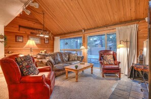 Ferienhaus, Mehrere Betten (Pine Needle - Unit 7) | Wohnbereich