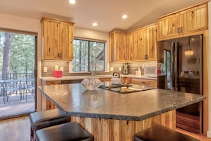 House, 3 Bedrooms | Private kitchen