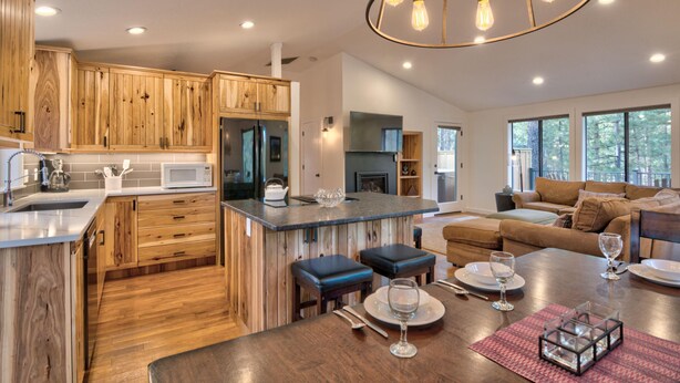 Unclassified image, 1 of 20, button - Diamond Peak Lane #20 by Village Properties at Sunriver (Bend)