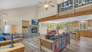 House, Multiple Beds (Awbrey - Unit 2) | Living area