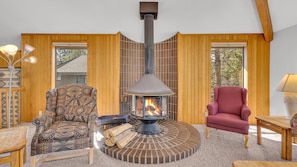 House, Multiple Beds, Mountain View (White Elm - Unit 15) | Interior - White Elm Lane 15 (Bend)