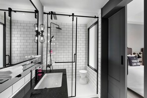 シャワー、レインフォールシャワー、ヘアドライヤー、ビデ