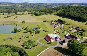 Exterior - Les SOURCES Premium VIP terrace, SPA - Swimming pool, fishing pond, playground... (HAUTEFORT)
