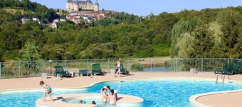 Les SOURCES Premium VIP terrace, SPA - Swimming pool, fishing pond, playground...