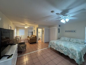 1 bedroom, desk, iron/ironing board, free WiFi