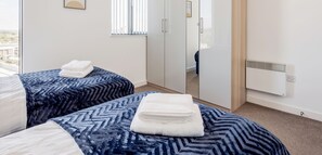 2 bedrooms, iron/ironing board, free WiFi, bed sheets