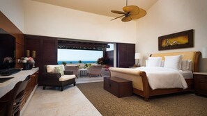 5 bedrooms, desk, iron/ironing board, free WiFi