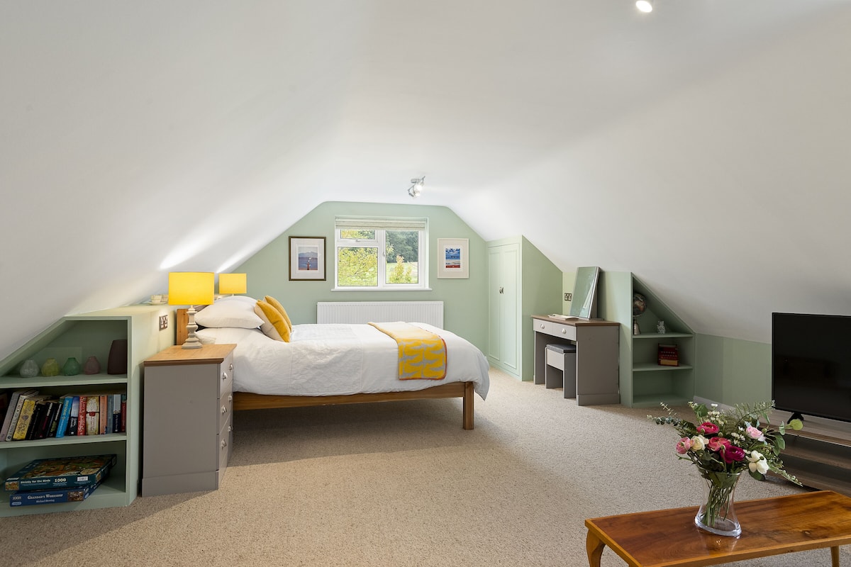 Premium Suite, Private Bathroom, Garden View | 2 bilik tidur